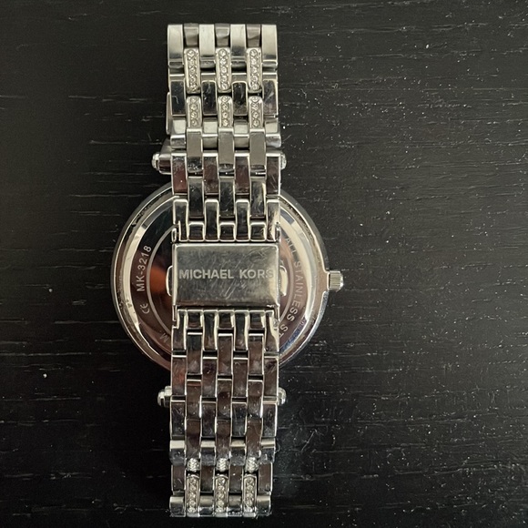 Michael Kors Watch - Picture 6 of 7